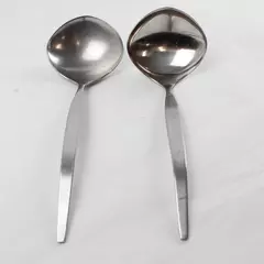 Set of 2 Oneida Satinique Stainless Steel Gravy Ladles 7.5"