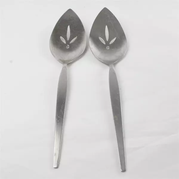 Set of 2 Oneida Satinique Stainless Pierced Pie Servers 9.5"