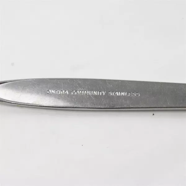 Set of 2 Oneida Satinique Stainless Pierced Pie Servers 9.5"