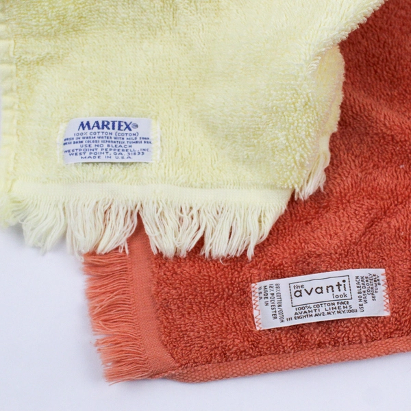 Lot of 2 Hand Towels in Yellow and Orange Martex & Avanti Brands. Pre-Owned