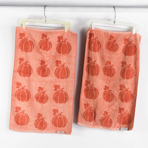 Lot Of 2 Caro Home Matching Orange Pumpkin Pattern Hand Towels 17" x 27"