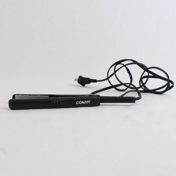 Conair Mini PRO 1/2 Inch Mini Ceramic Flat Iron Model CS80RM TESTED WORKS