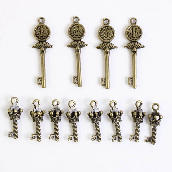 Lot of 12 Miniature 1" & 1.12" Brass Skeleton Key Charms