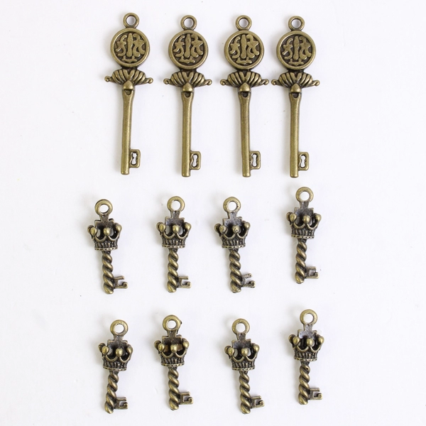 Lot of 12 Miniature 1" & 1.12" Brass Skeleton Key Charms