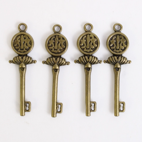 Lot of 12 Miniature 1" & 1.12" Brass Skeleton Key Charms