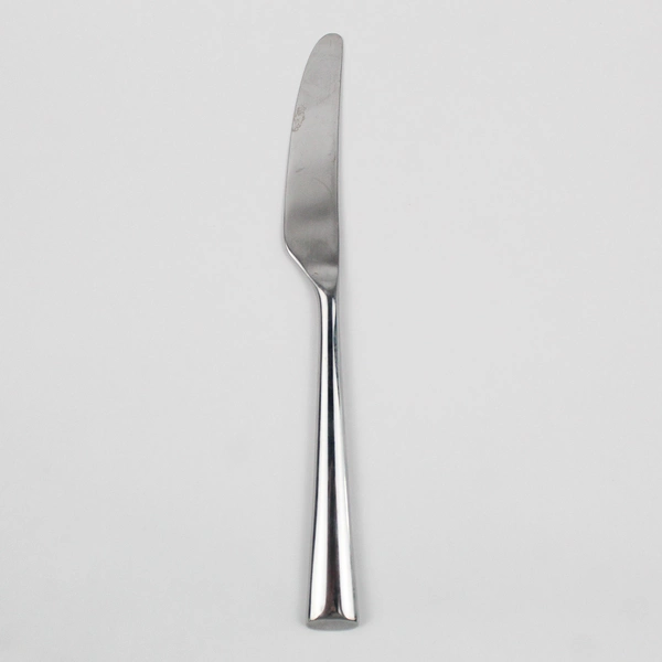 Dansk Bistro Cafe Dinner Knife Stainless 18/10 Glossy Silverware Flatware 9"