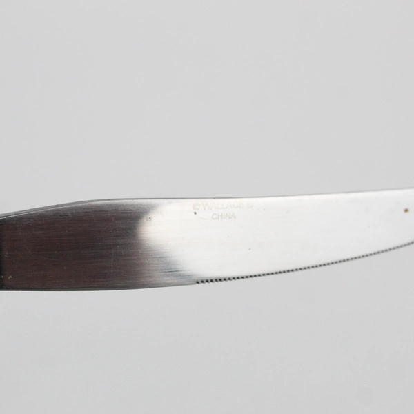 Wallace American Tradition Dinner Knife Stainless Silverware 18/0 Flatware