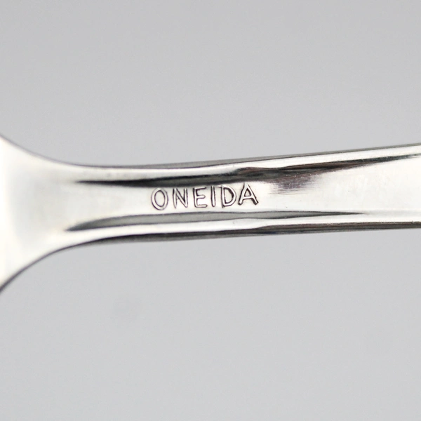 Oneida Butter Spreading Knife Stainless Steel Flatware 6.75" Long