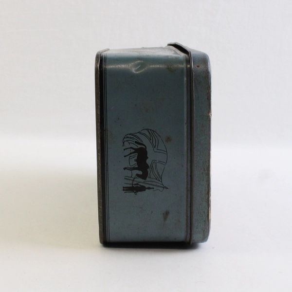 Vtg Walters Palm Toffee Tin with Guards Entering Mall From Buckingham Palace