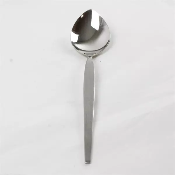 Set of 8 Oneida Satinique Stainless Oval Soup Spoons 7in