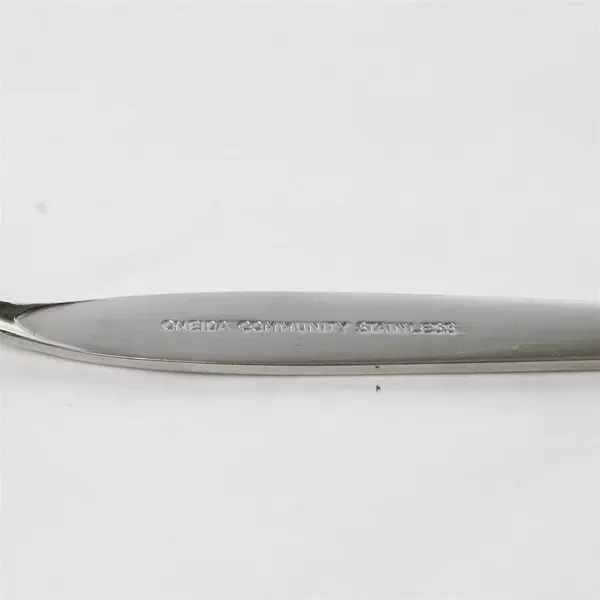 Set of 8 Oneida Satinique Stainless Oval Soup Spoons 7in