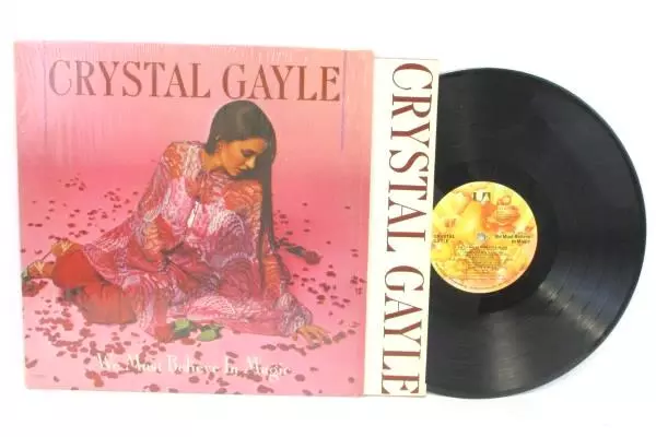 Crystal Gayle LP 33 RPM We Must Believe In Magic 1977 12in Vinyl Record