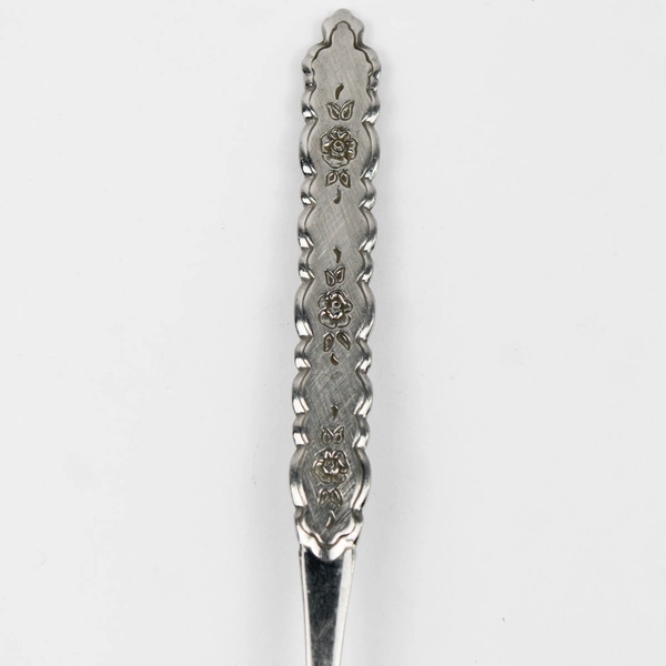 Lot of 2 Oneida Silver Rose Queen Pattern Stainless Salad Forks 6.25" Good