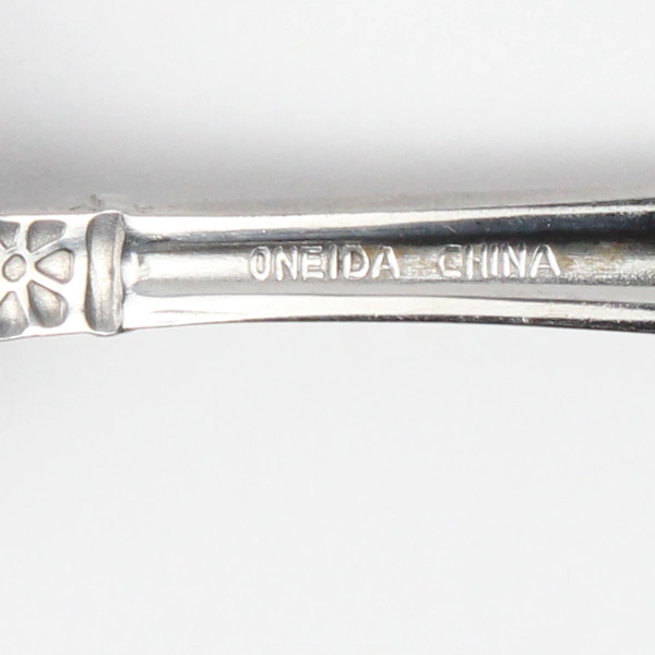 Lot of 4 Oneida Silver Memphis Pattern Oval Shaped Soup Spoons Stainless 7"