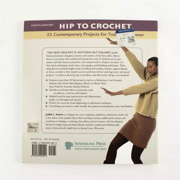 Lot of 7 Skeins Yarn 4 Cameo 075 & 3 Baroque 8803 with Book