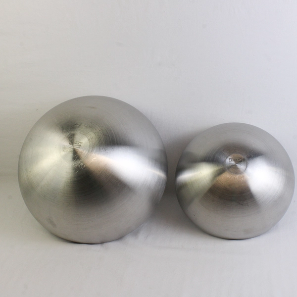Lot Of 2 Ikea Stainless Steel Round Mixing Bowls (1 11.25" Diam, 1 14.5" Diam)
