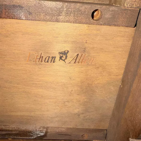 Vintage Ethan Allen Queen Anne Wood Tea Table With Pullout Trays