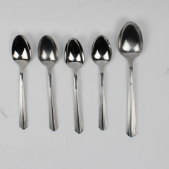 Lot Of 5 Splendide Manhattan (Stainless) Flatware 4 Teaspoons 1 Oval Soup Spoon