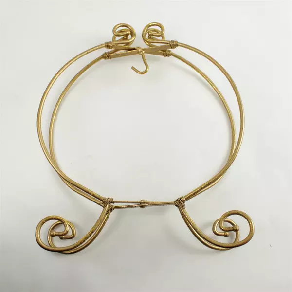 Pier 1 Imports Gold Tone Foldable Metal Ornament Display Holder 9.5"