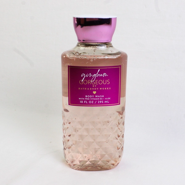 Bath & Body Works Snowflakes & Cashmere Body Wash 10 fl oz New