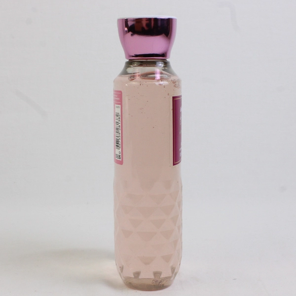 Bath & Body Works Snowflakes & Cashmere Body Wash 10 fl oz New