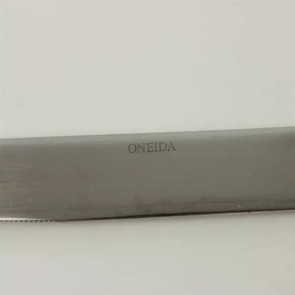 Lot of 5 Oneida Flambe Stainless Modern Solid Dinner Knives 8.5 in