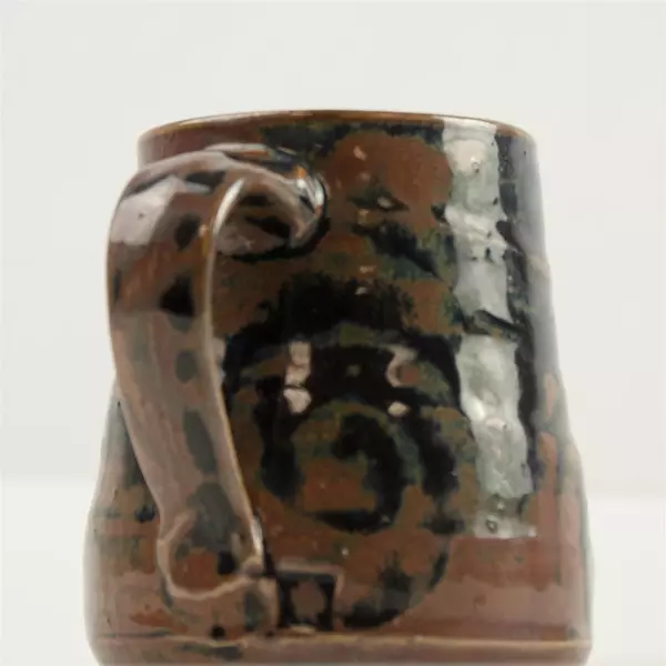 Brown Ceramic Coffee Mug Classic Rounded Shape 