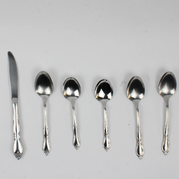 Lot Of 6 WMA Rogers Flatware 3 Soup, 2 Sugar Spoons, 1 Dinner Knife