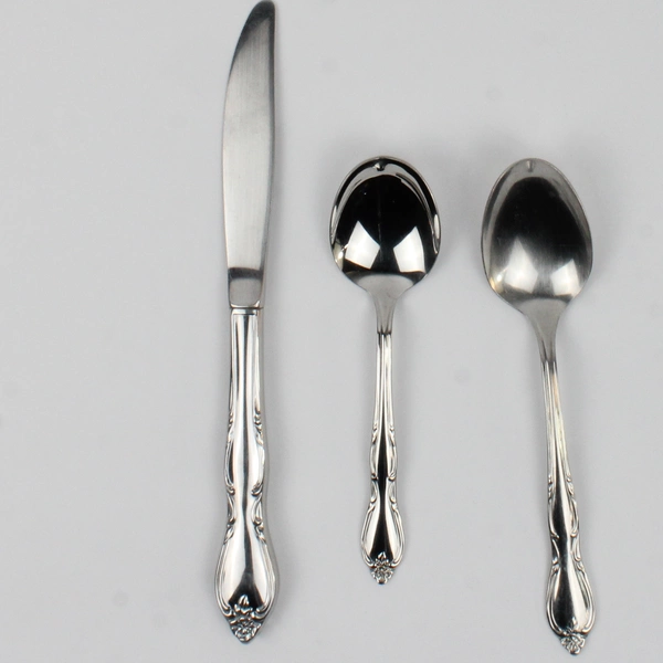 Lot Of 6 WMA Rogers Flatware 3 Soup, 2 Sugar Spoons, 1 Dinner Knife