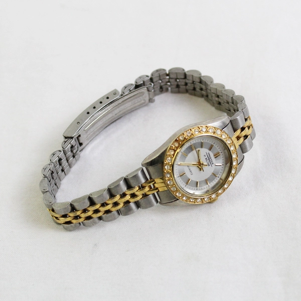 VTG Prestige by Waltham Dual-Tone Quartz Women's Wristwatch 10mm Band