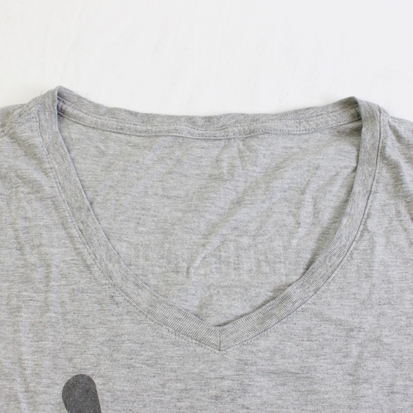 2019 Oregon Shakespeare Festival Gray V-Neck T-Shirt Women's Size Large