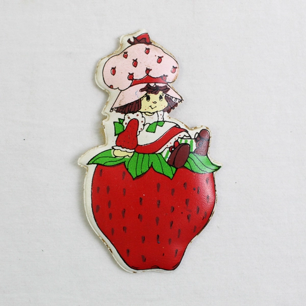 Vintage Strawberry Shortcake 3.5” Vinyl Puffy Magnet 1982