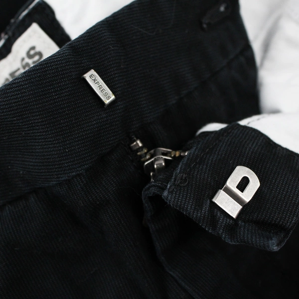 Express Black Flat-Front Cotton Blend Shorts Men's Size 32