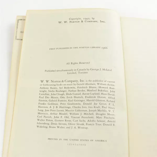 History of Music in Performance Frederick Dorian 1971 Norton Paperback