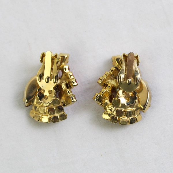 Vintage Unsigned Juliana Red and Pink Rhinestone Gold-Tone Clip-On Earrings