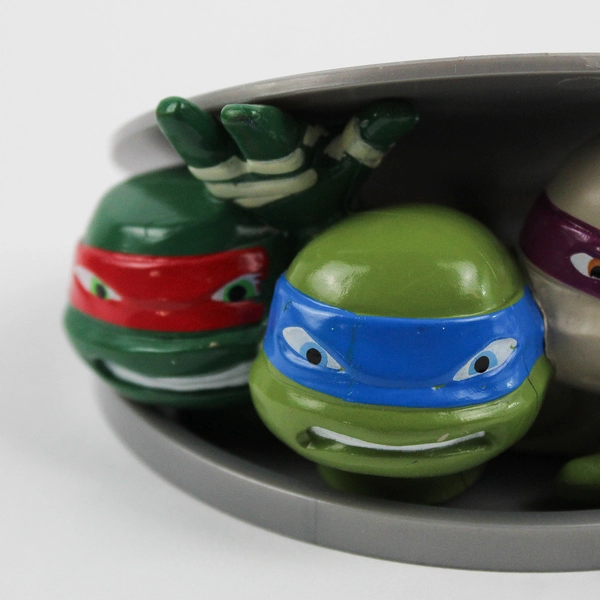 2013 Viacom Teenage Mutant Ninja Turtles Manhole Cover Cake Topper