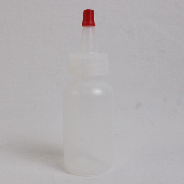 Lot Of 26 Unbranded Matching Boston Round Plastic Squeeze Bottles 4" Tall