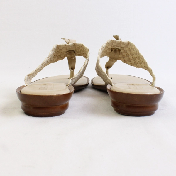 Italian Shoemakers Beige Thong Sandals 1" Block Heels Womens Size 7.5 Italy Made