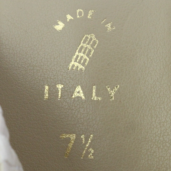 Italian Shoemakers Beige Thong Sandals 1" Block Heels Womens Size 7.5 Italy Made