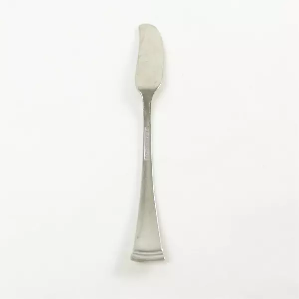 Lot of 4 Oneida Fantasia Stainless Teaspoons & Flat Handle Butter Knife