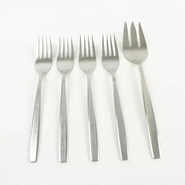 Lot of 5 Oneida Melissa Stainless Forks & Medium Cold Serving Fork