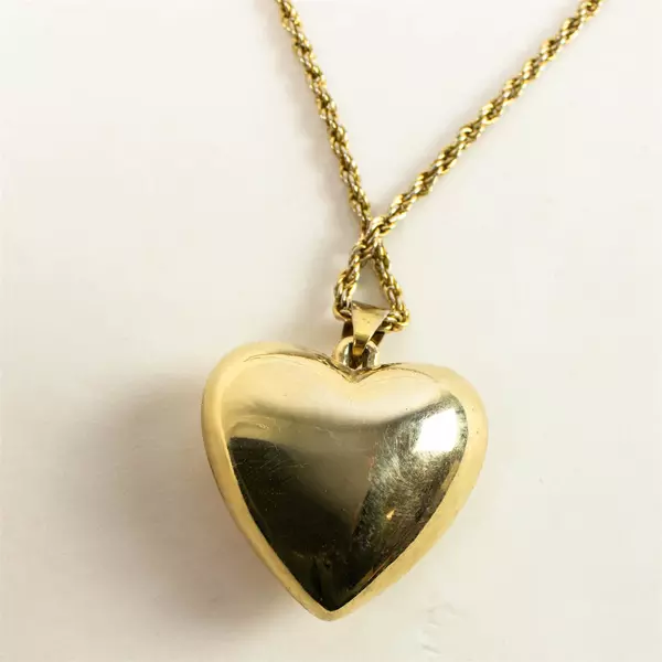 Gold Tone Puffed Heart Pendant Necklace 15in Chain 