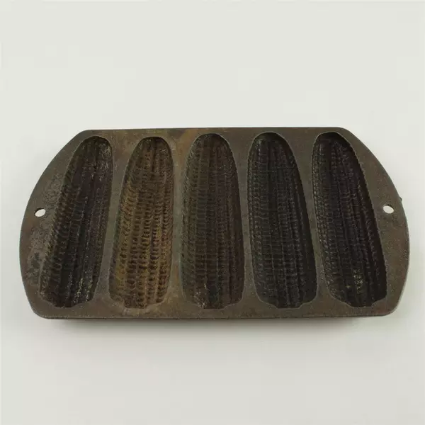 Vintage Stamped C2 Lodge 5-Stick Cast Iron Cornstick Pan