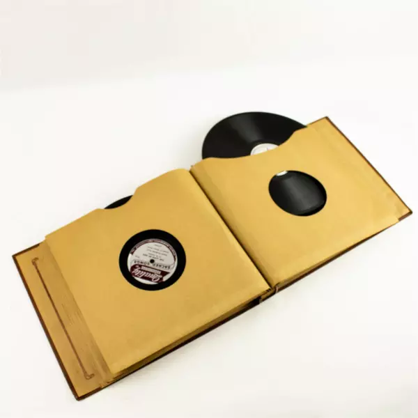 Lot of 10 78RPM Shellac Records Various Songs w/ Case As is