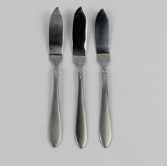 Set of 3 Oneida Simba 18/0 Stainless Steel Butter Knives