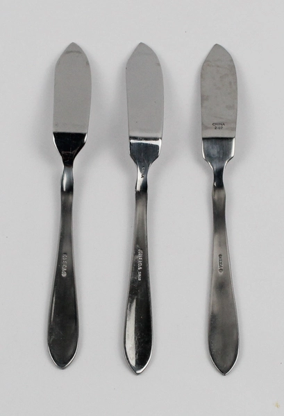 Set of 3 Oneida Simba 18/0 Stainless Steel Butter Knives