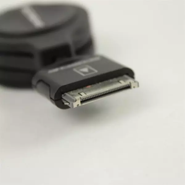 Scosche Retractable Charge & Sync Cable for iPad iPod - Used