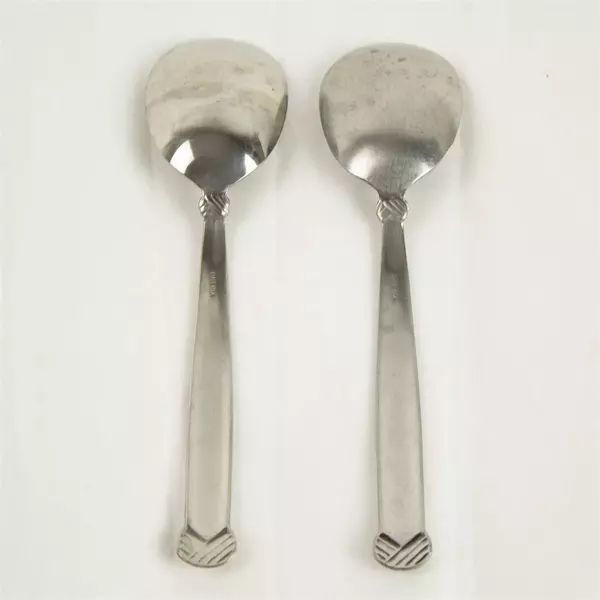 Set of 2 Oneida Satin Rattan Sugar Spoons Stainless Flatware 6"