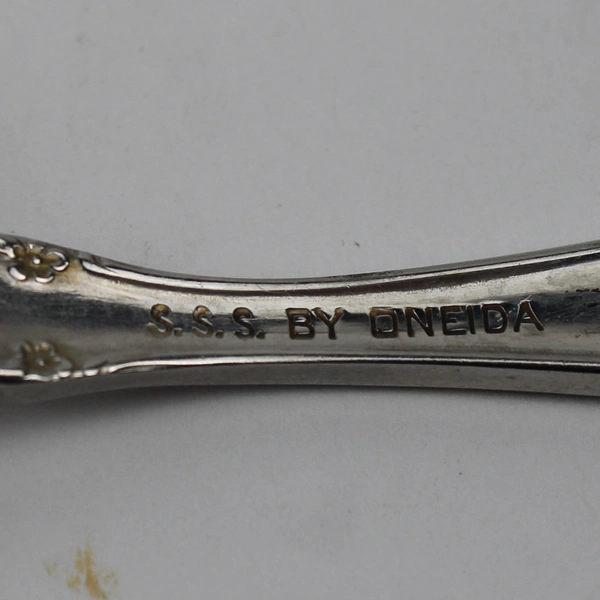 Oneida Silver Lakewood-Tuxedo Stainless Oval-Shaped Soup Spoon 6.75" Rare HTF