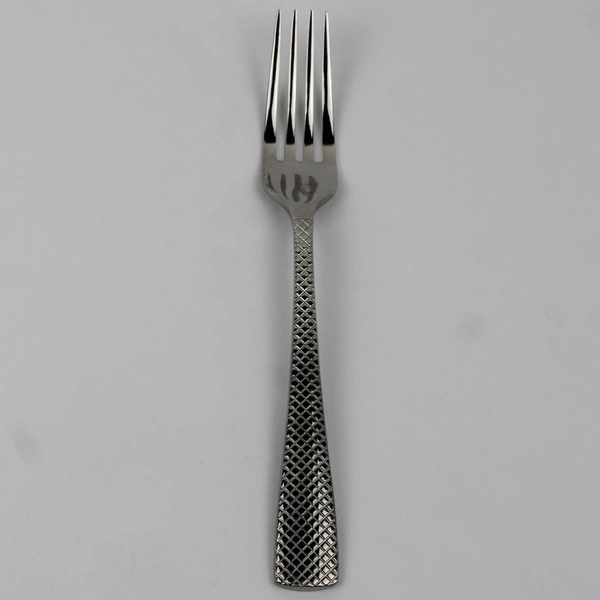 Oneida Silver Quanta Pattern 18/10 Stainless Dinner Fork W/Back Design 8.5" HTF